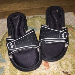 Nike athletic slides